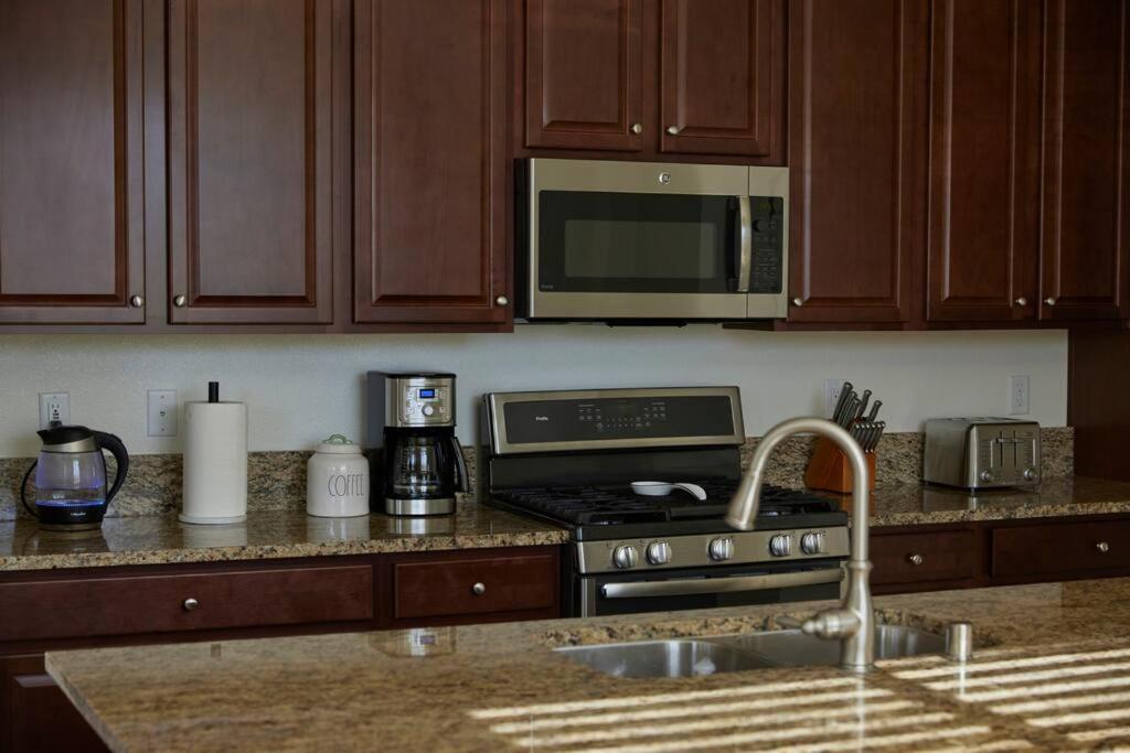 New Upscale House, Tahoe 30-Min W/ Cal King Reno Dış mekan fotoğraf