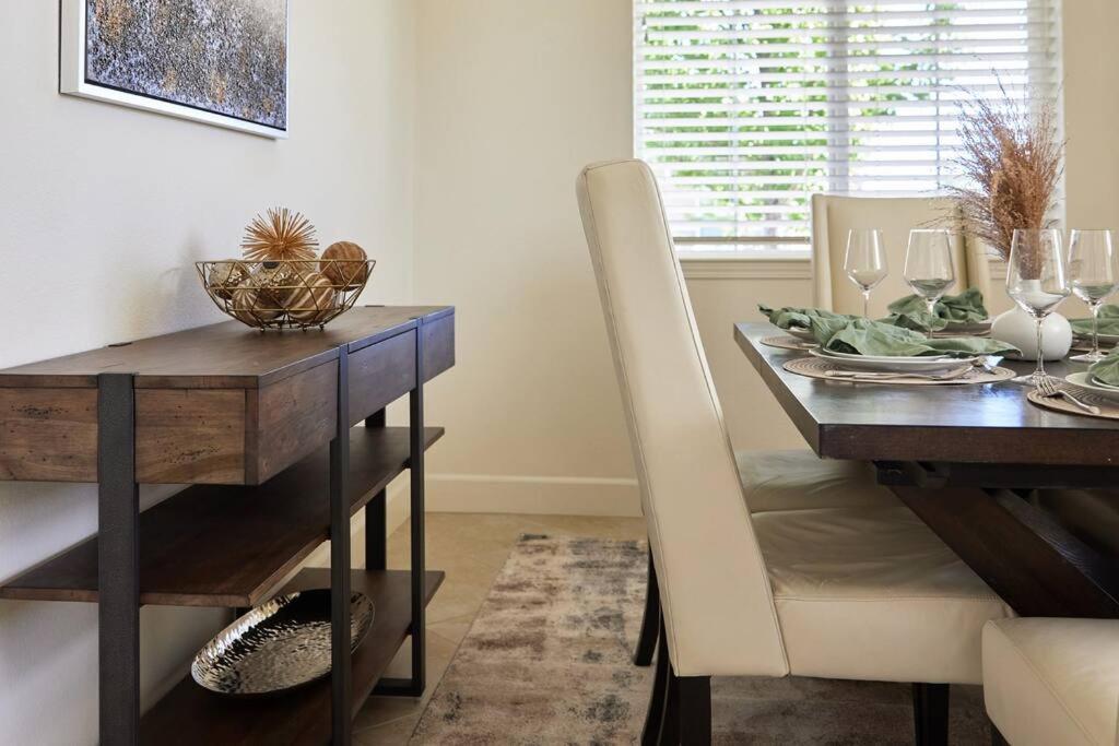 New Upscale House, Tahoe 30-Min W/ Cal King Reno Dış mekan fotoğraf