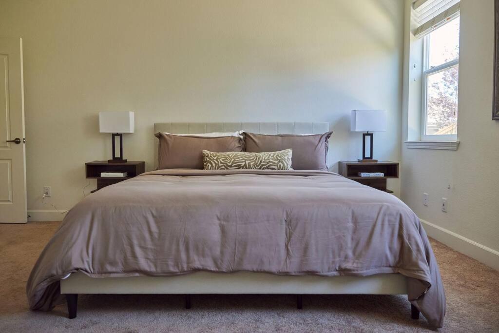 New Upscale House, Tahoe 30-Min W/ Cal King Reno Dış mekan fotoğraf